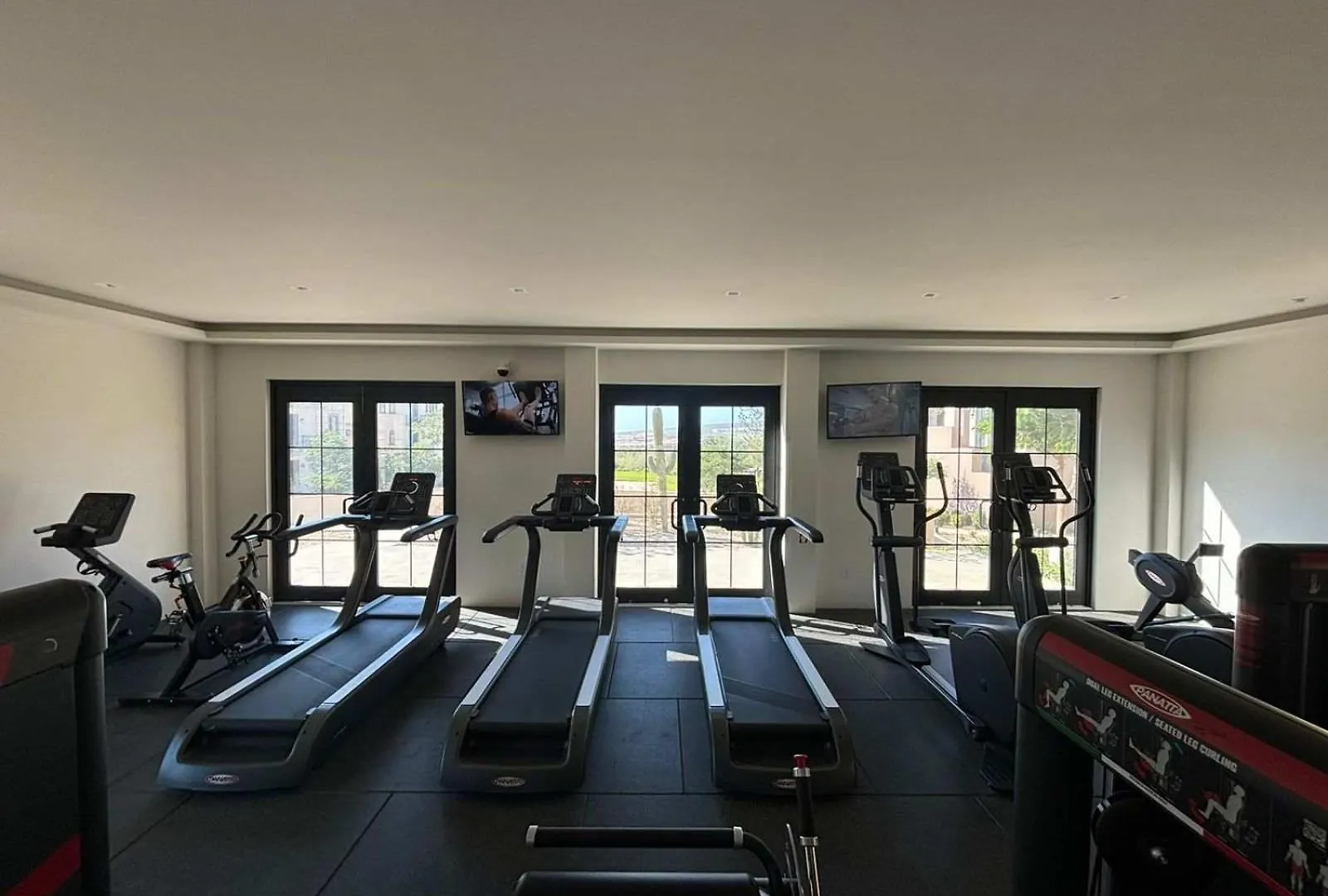 Beautiful Condo At Mavila Gym Pool & More Cabo San Lucas