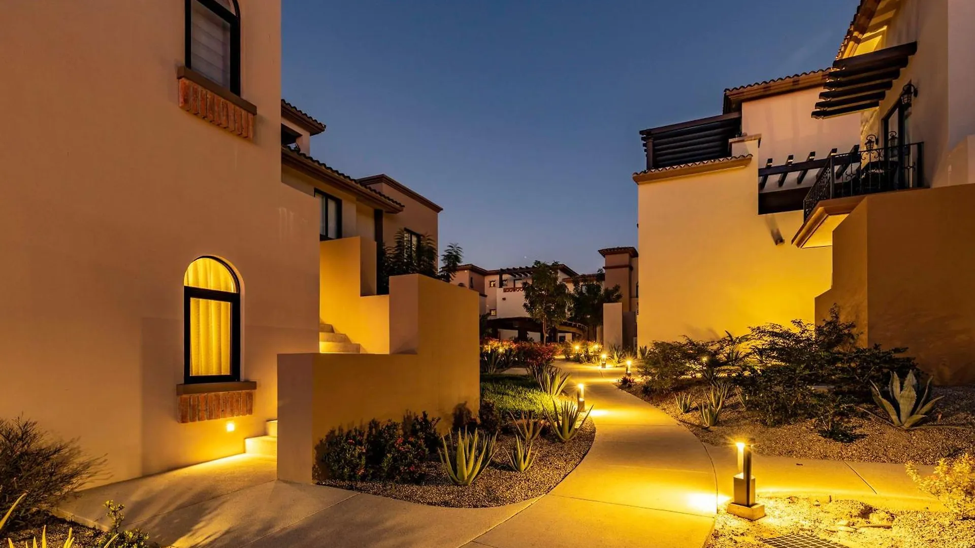Beautiful Condo At Mavila Gym Pool & More Cabo San Lucas