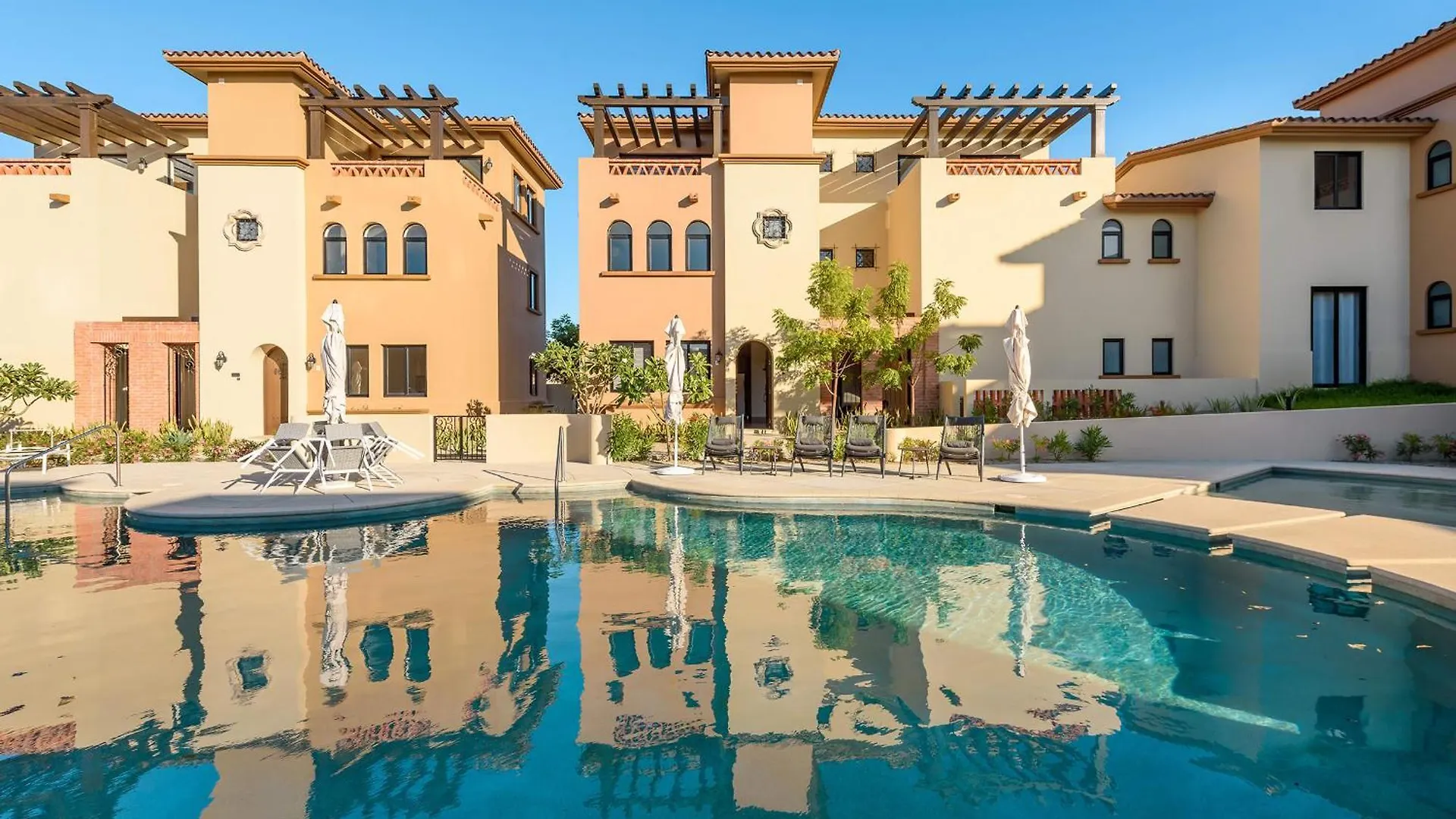 Beautiful Condo At Mavila Gym Pool & More Cabo San Lucas